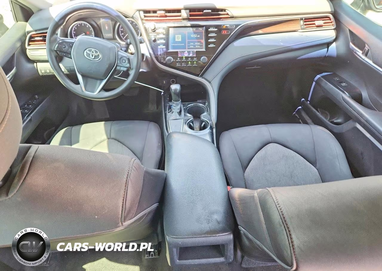 2020 Toyota Camry Le VIN:4T1C11AK4LU995794 - 8