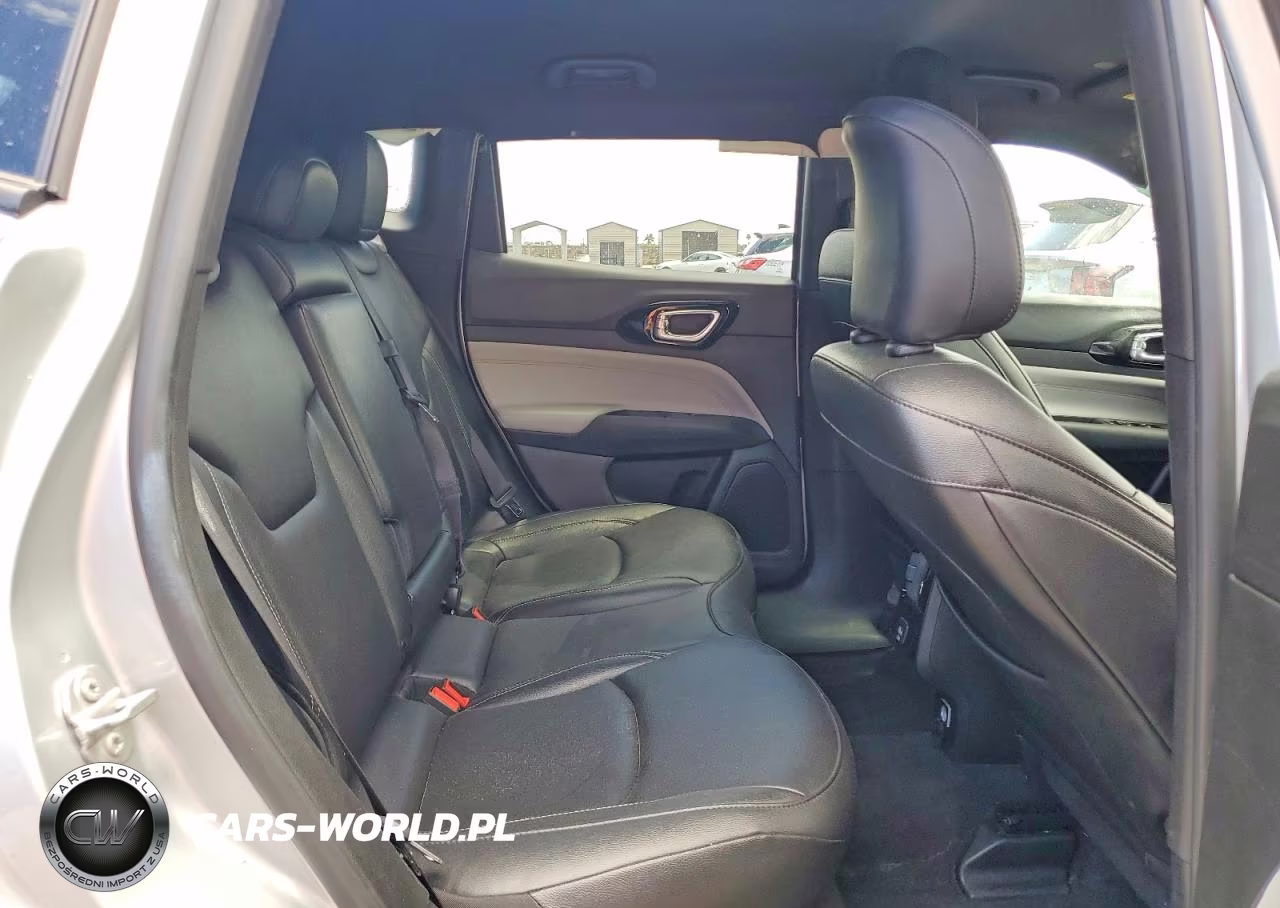 2025 Jeep Compass Limited VIN:3C4NJDCNXST508077 - 10
