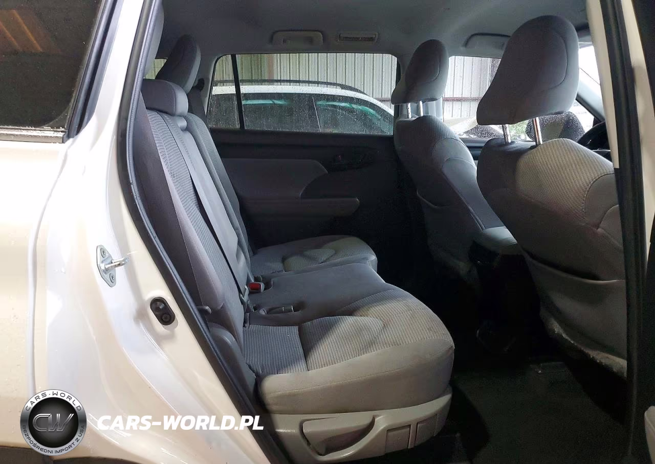 2021 Toyota Highlander L VIN:5TDCZRAH6MS058483 - 10