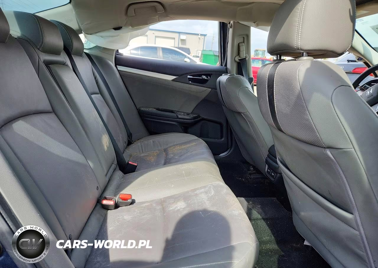 2018 Honda Civic Touring VIN:JHMFC1F99JX011972 - 10