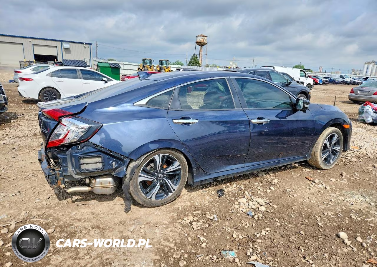 2018 Honda Civic Touring VIN:JHMFC1F99JX011972 - 3