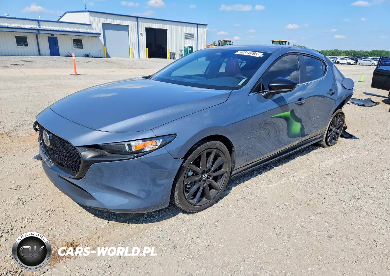 2025 Mazda 3 Preferred – zdjęcie 1 z 13