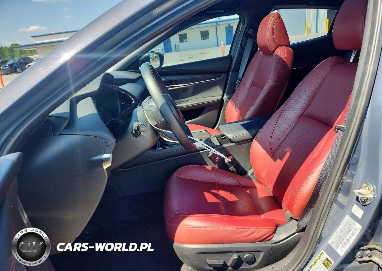 2025 Mazda 3 Preferred VIN:JM1BPBLM9S1751786 - 7