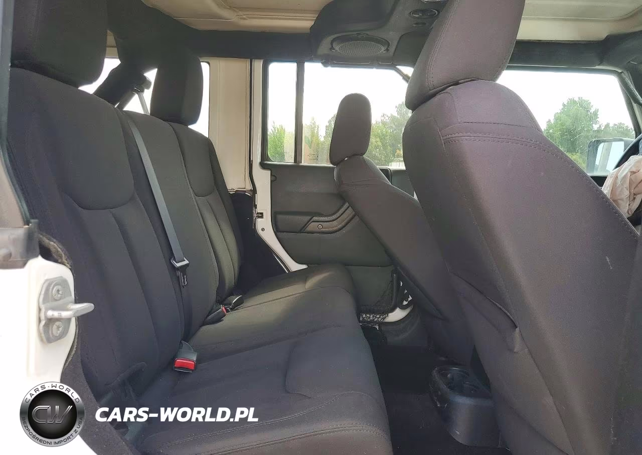 2014 Jeep Wrangler Unlimited Sport VIN:1C4BJWDG8EL149407 - 10