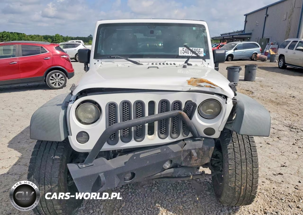 2014 Jeep Wrangler Unlimited Sport VIN:1C4BJWDG8EL149407 - 5