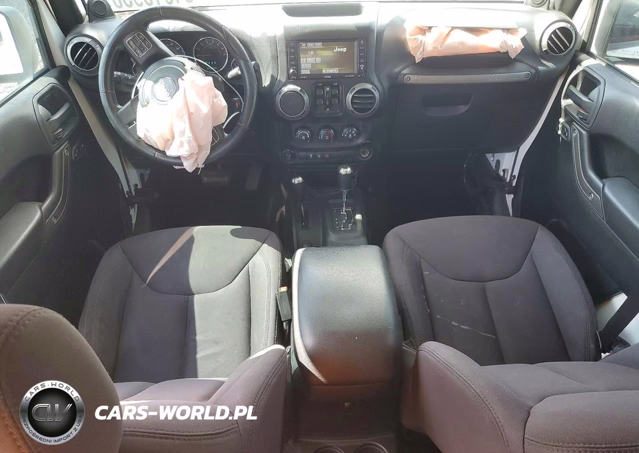 2014 Jeep Wrangler Unlimited Sport VIN:1C4BJWDG8EL149407 - 8