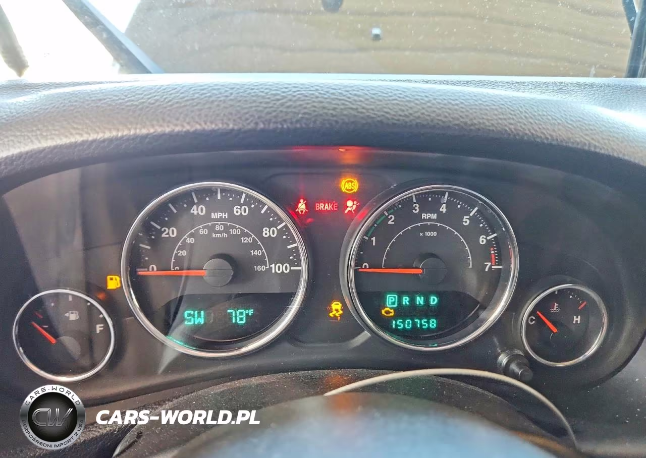 2013 Jeep Wrangler Unlimited Sahara VIN:1C4BJWEGXDL687930 - 9