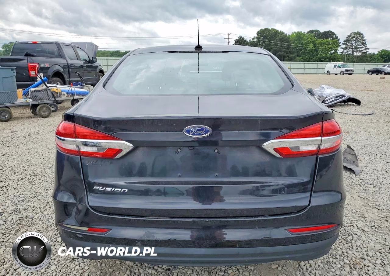 2019 Ford Fusion S VIN:3FA6P0G78KR160984 - 6