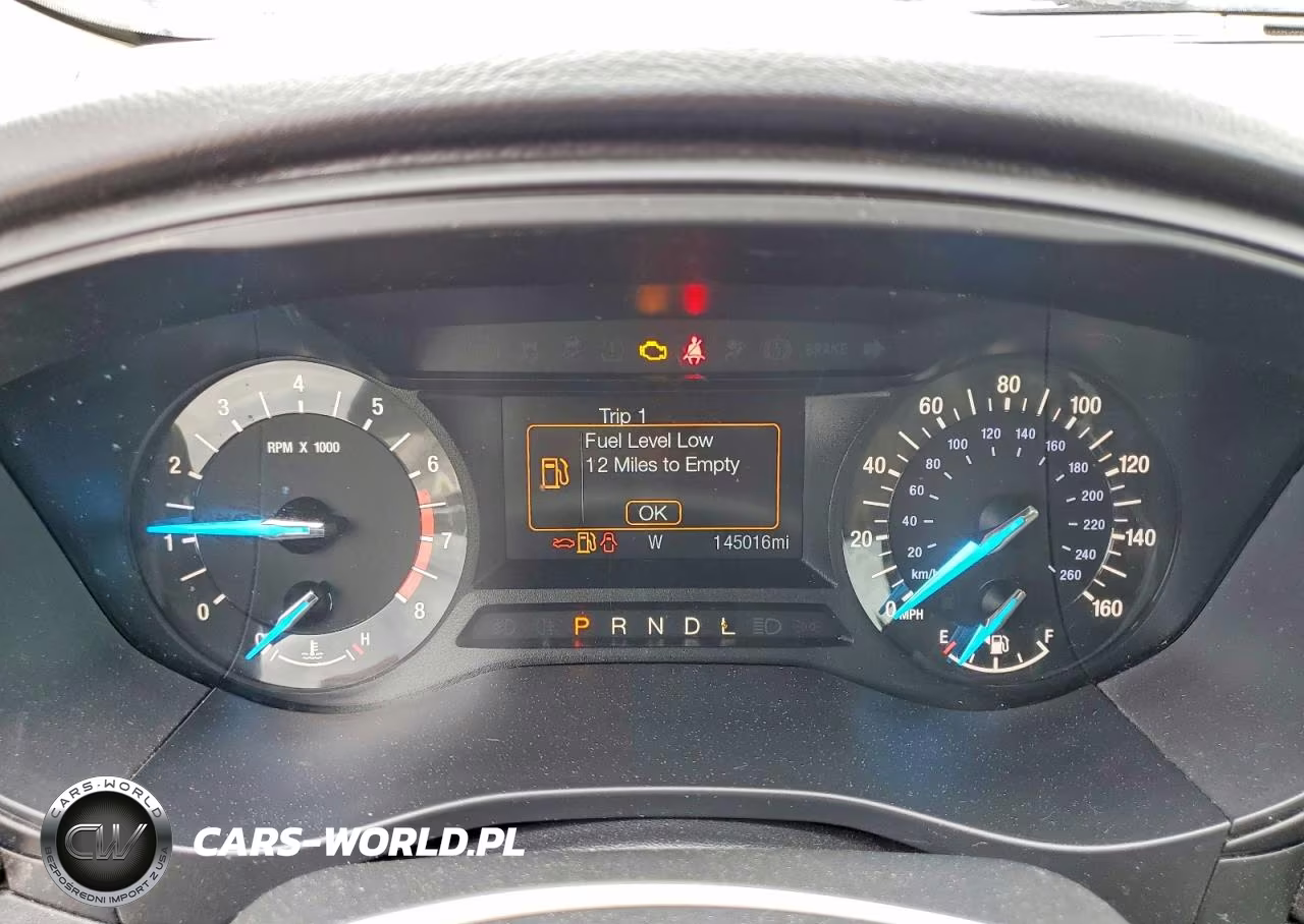 2019 Ford Fusion S VIN:3FA6P0G78KR160984 - 9