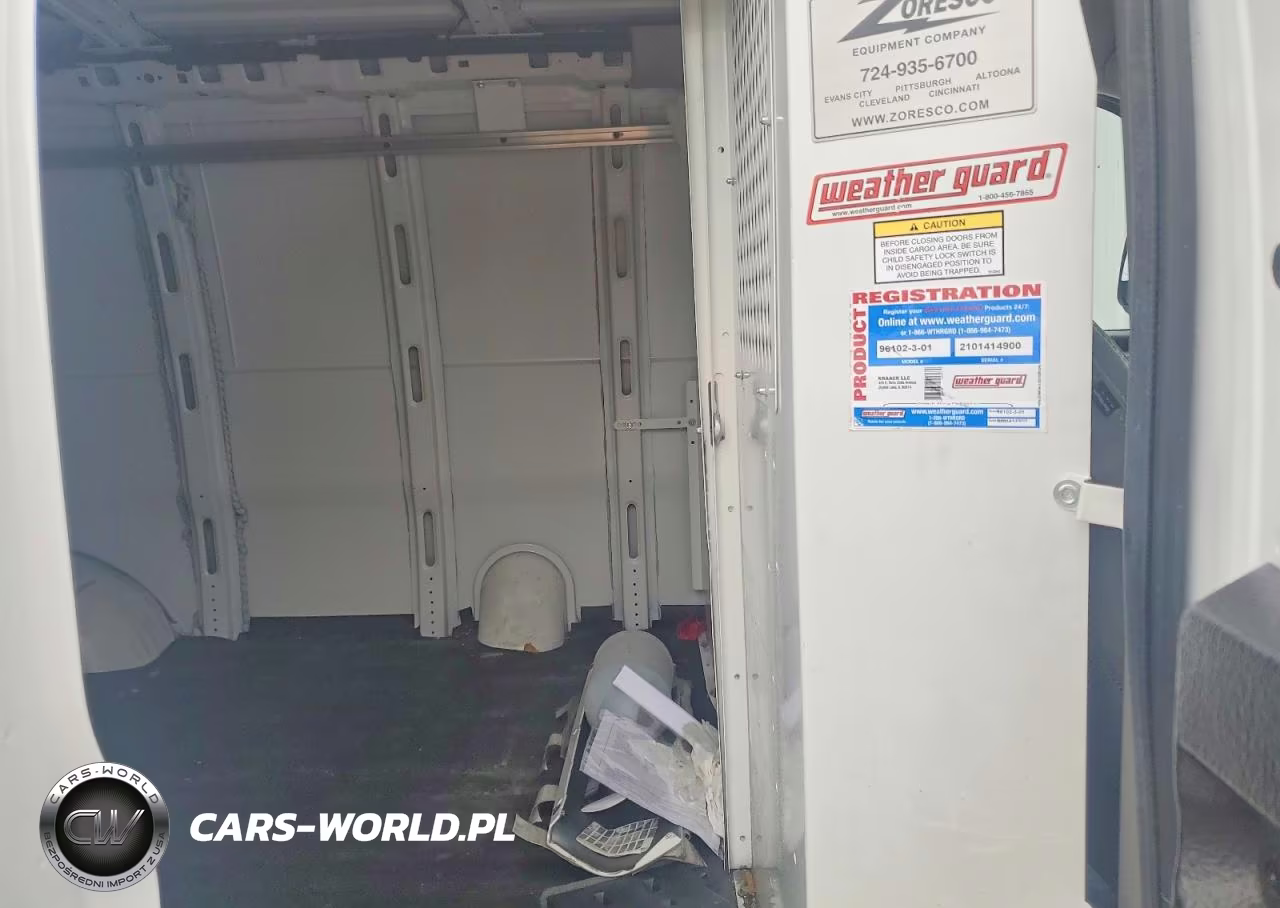 2022 GMC Savana 2500 Cargo Delivery Van VIN:1GTW7AF76N1240543 - 11
