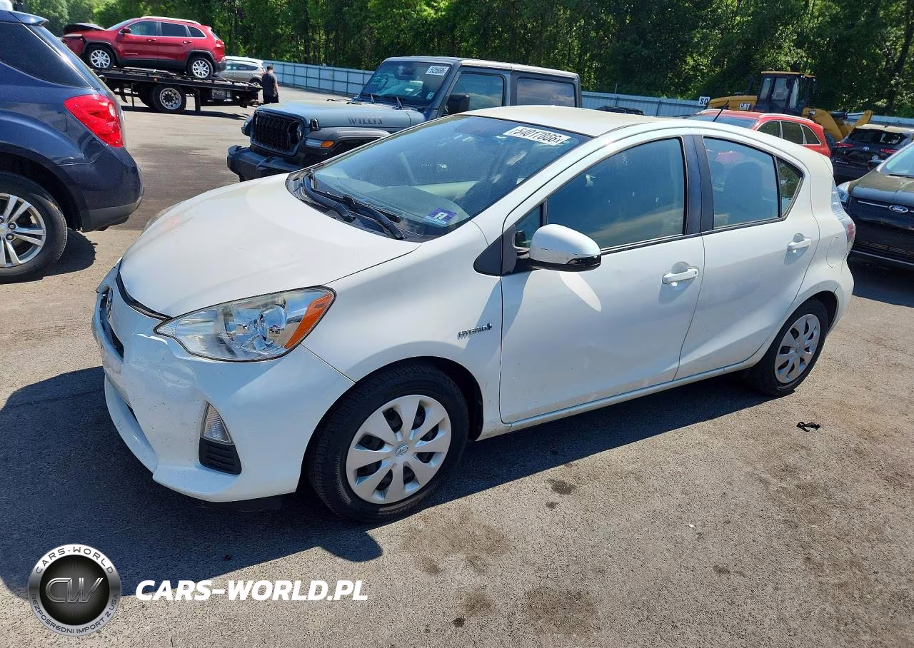 2014 Toyota Prius C Two