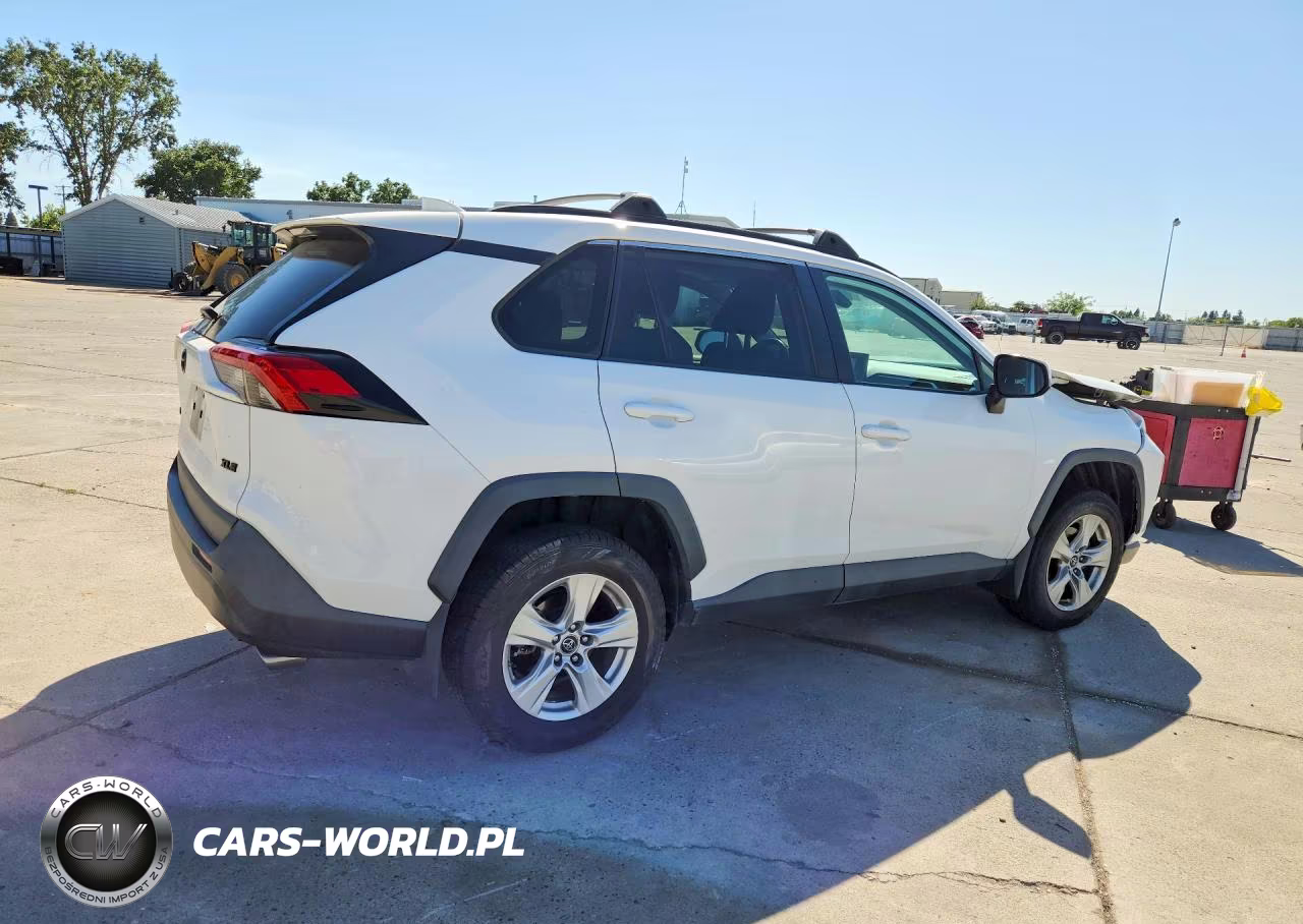 2019 Toyota Rav4 Xle VIN:2T3W1RFV7KC008112 - 3