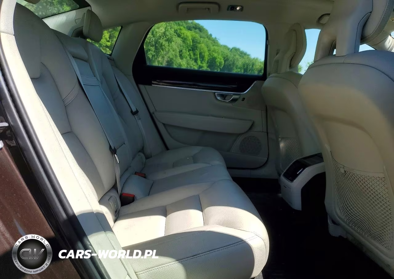 2018 Volvo S90 T5 Momentum VIN:LVY982MK1JP026745 - 10