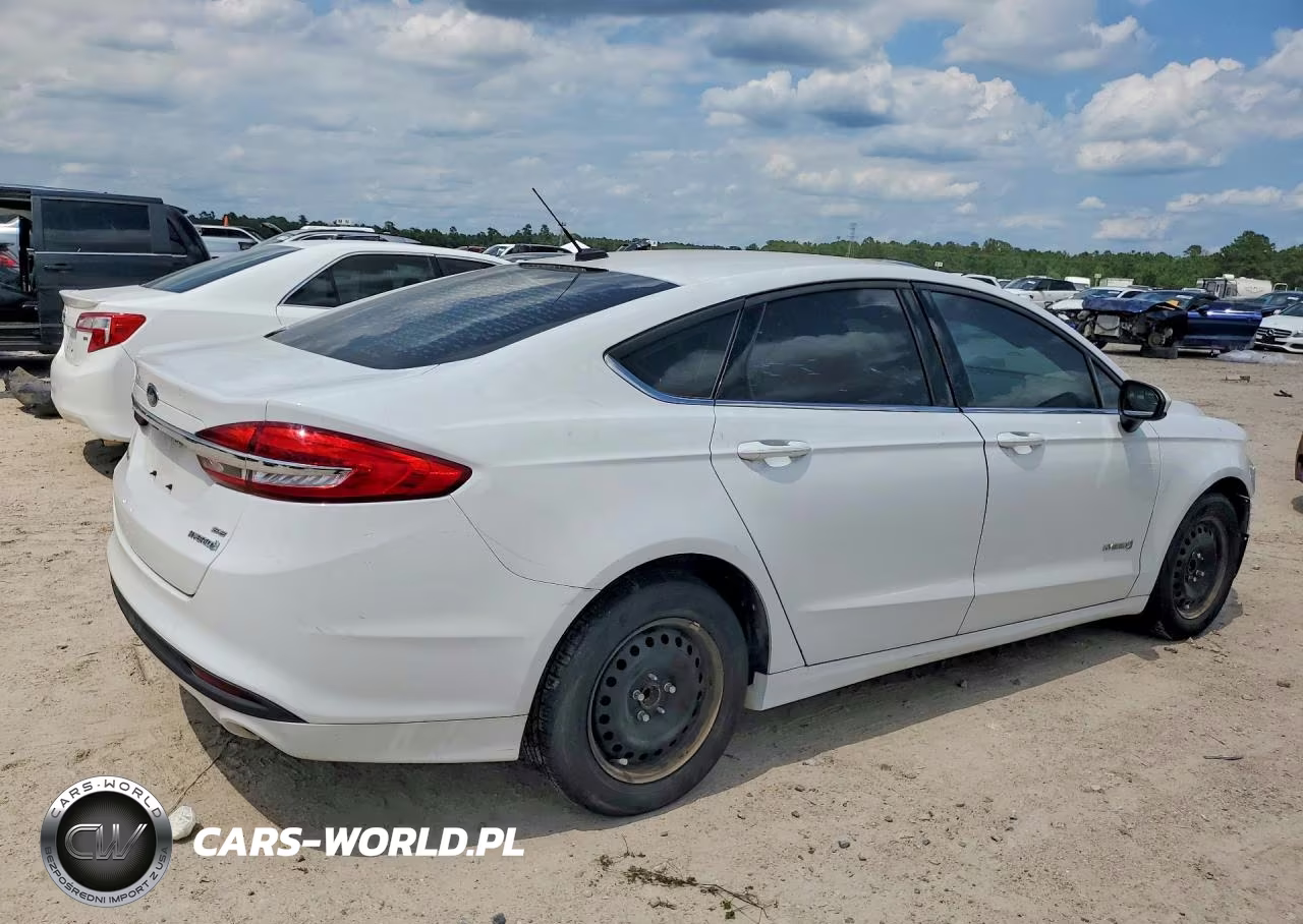 2018 Ford Fusion Se Hybrid VIN:3FA6P0LU0JR188126 - 3