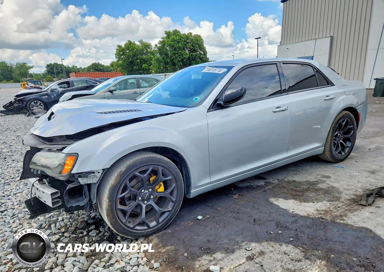 2022 Chrysler 300 Touring – zdjęcie 1 z 13