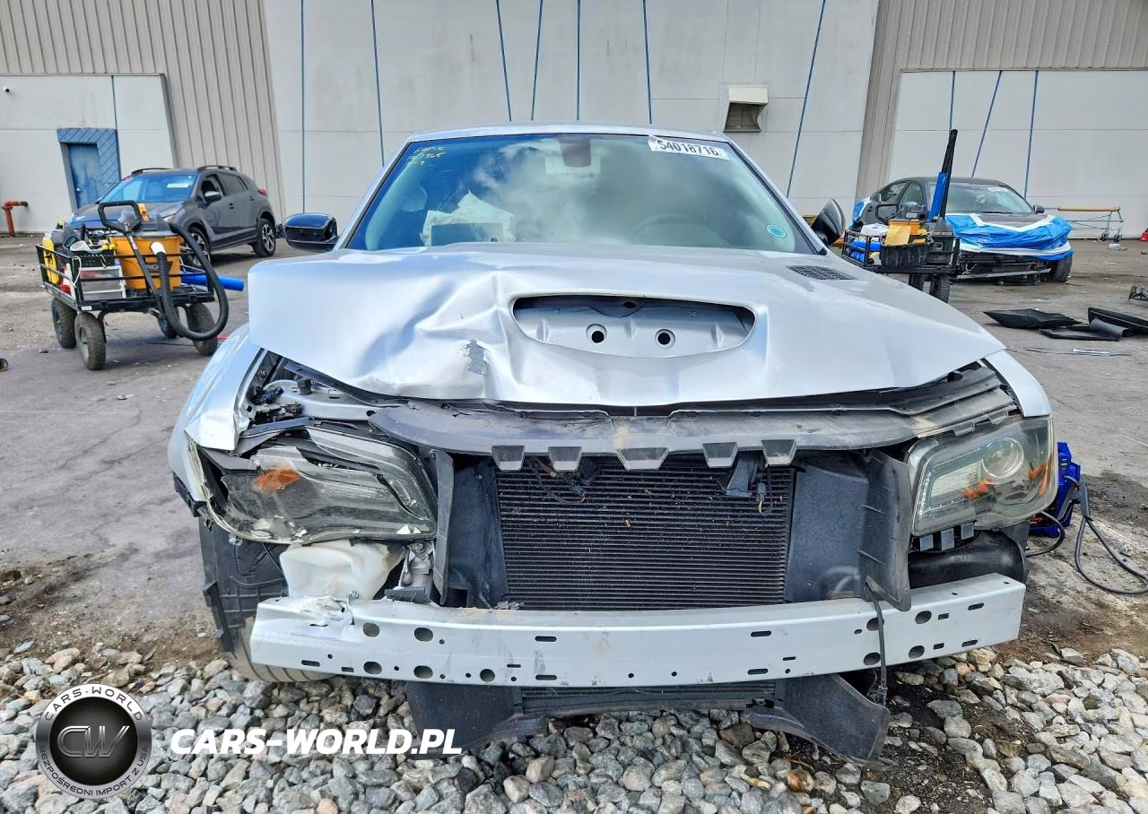 2022 Chrysler 300 Touring VIN:2C3CCAAG9NH209895 - 5