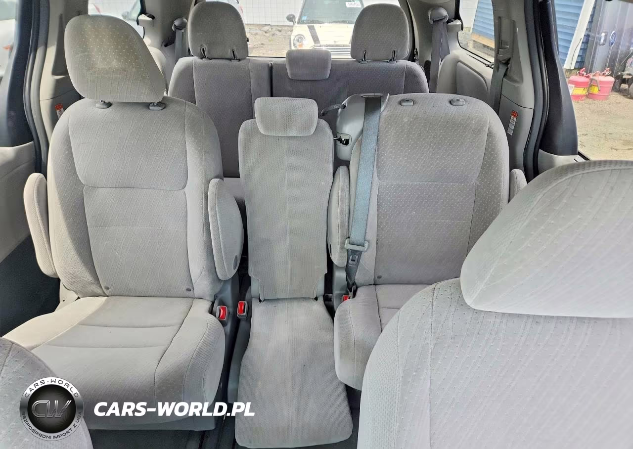 2017 Toyota Sienna Le VIN:5TDKZ3DC7HS875654 - 10