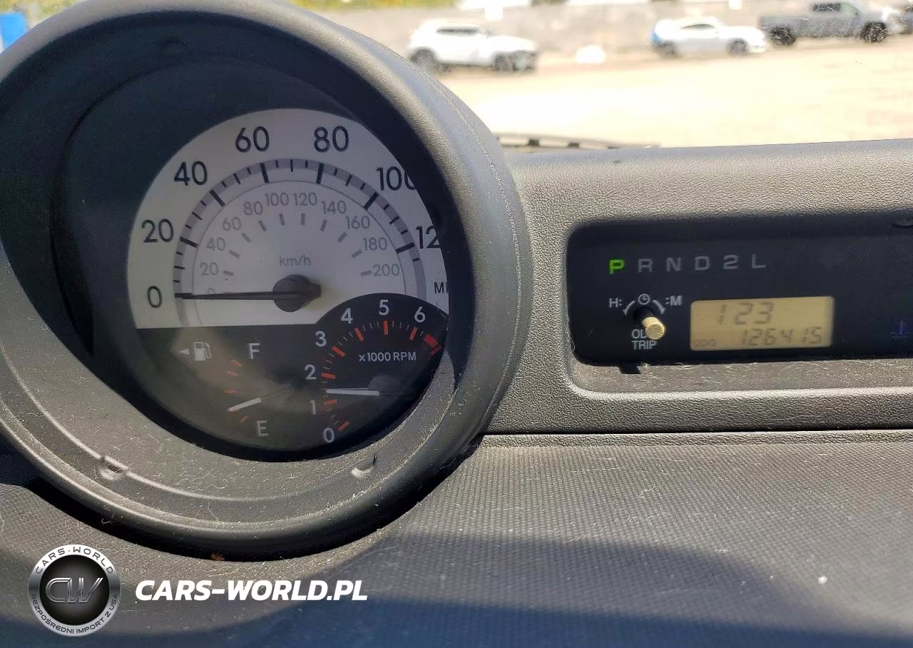 2005 Toyota Scion Xb VIN:JTLKT324550209537 - 9