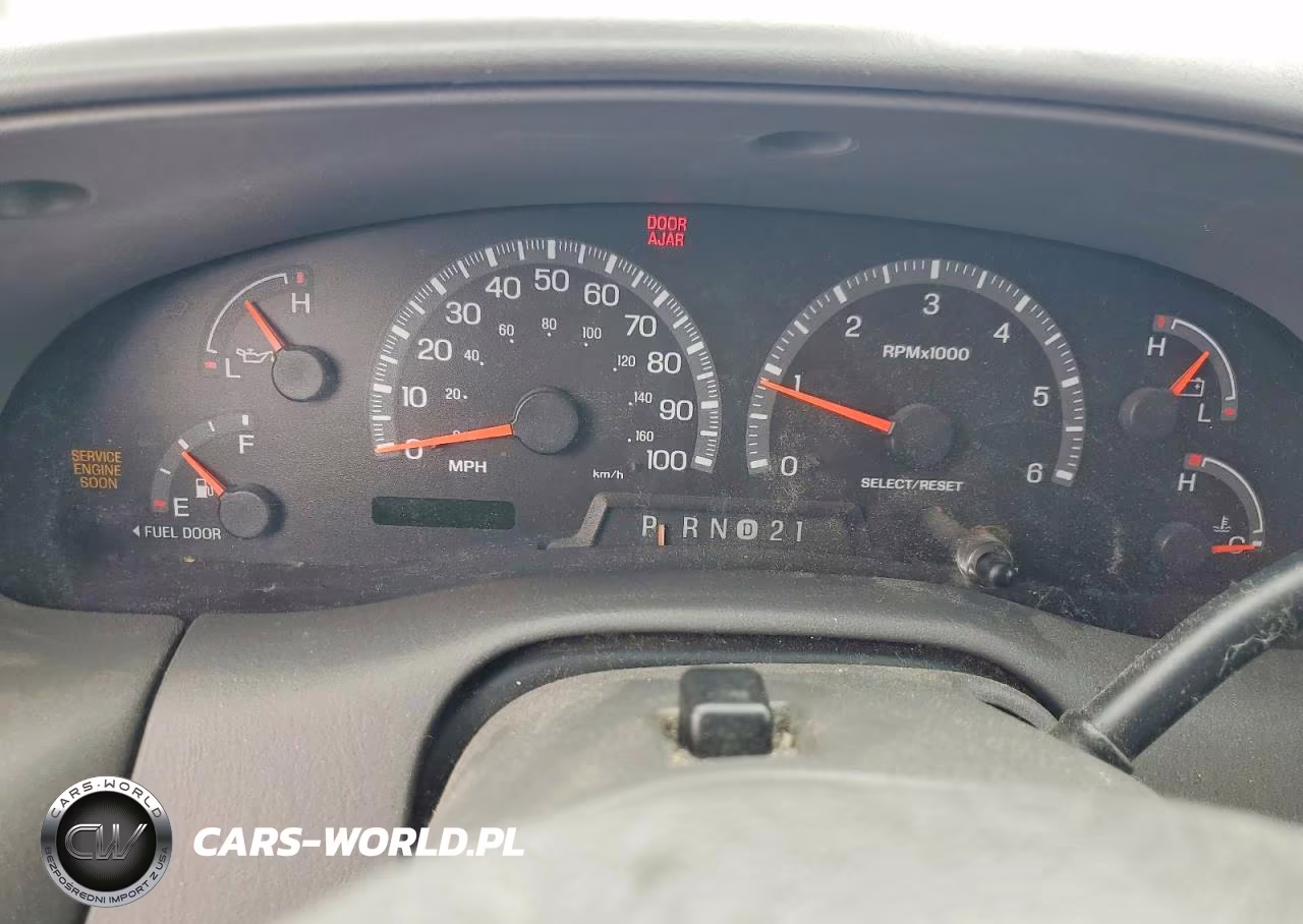 2000 Ford Expedition Xlt VIN:1FMPU16L2YLA24512 - 9