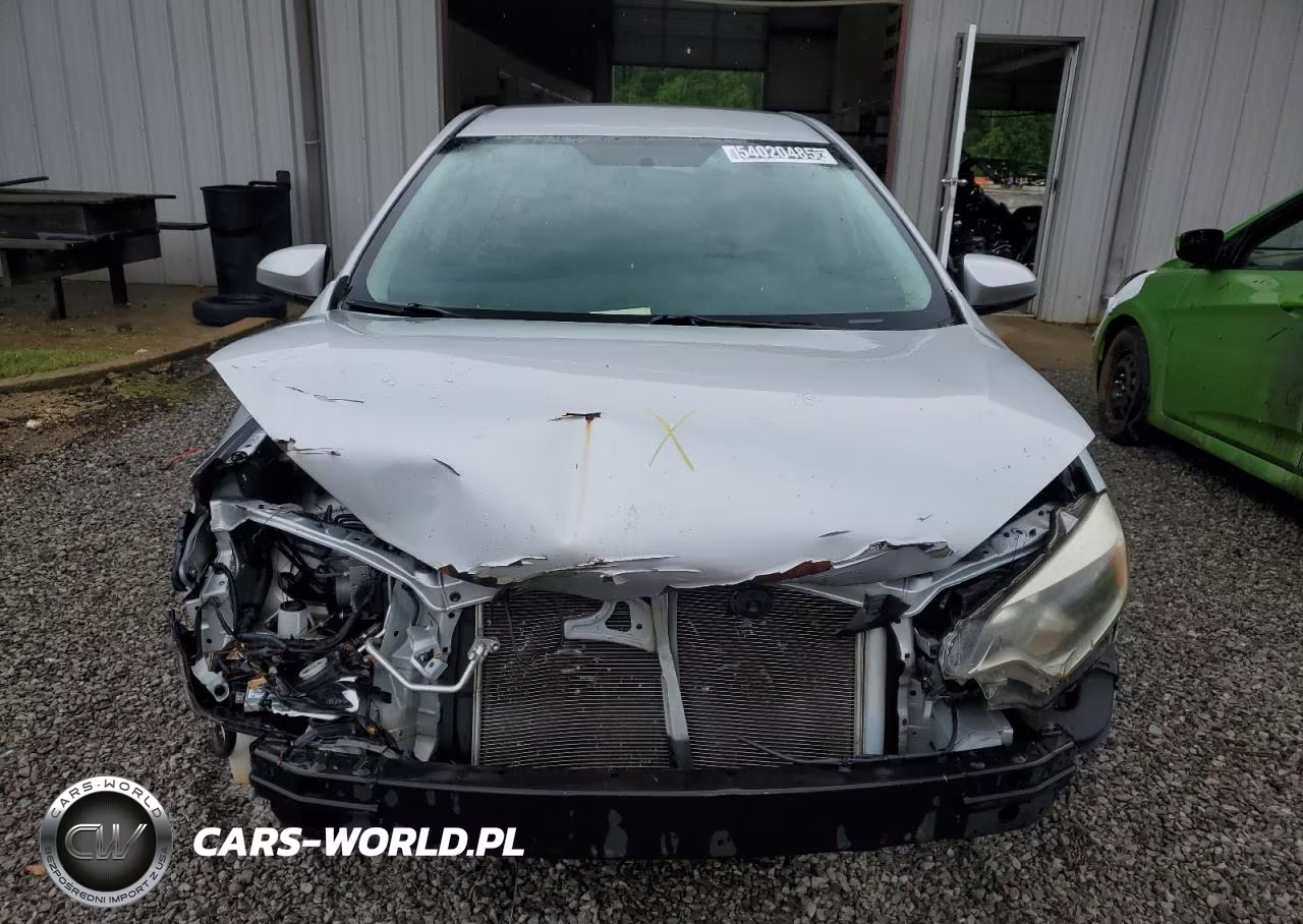 2015 Toyota Corolla Le VIN:5YFBURHE5FP327820 - 5