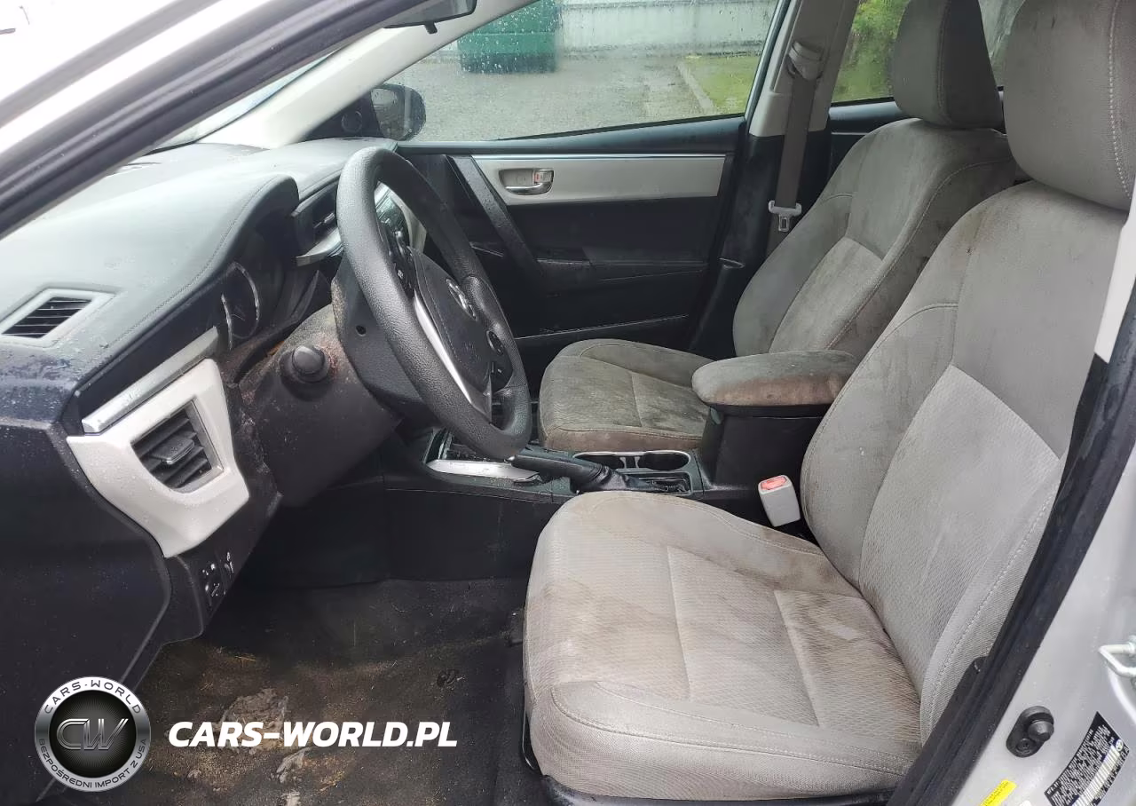 2015 Toyota Corolla Le VIN:5YFBURHE5FP327820 - 7