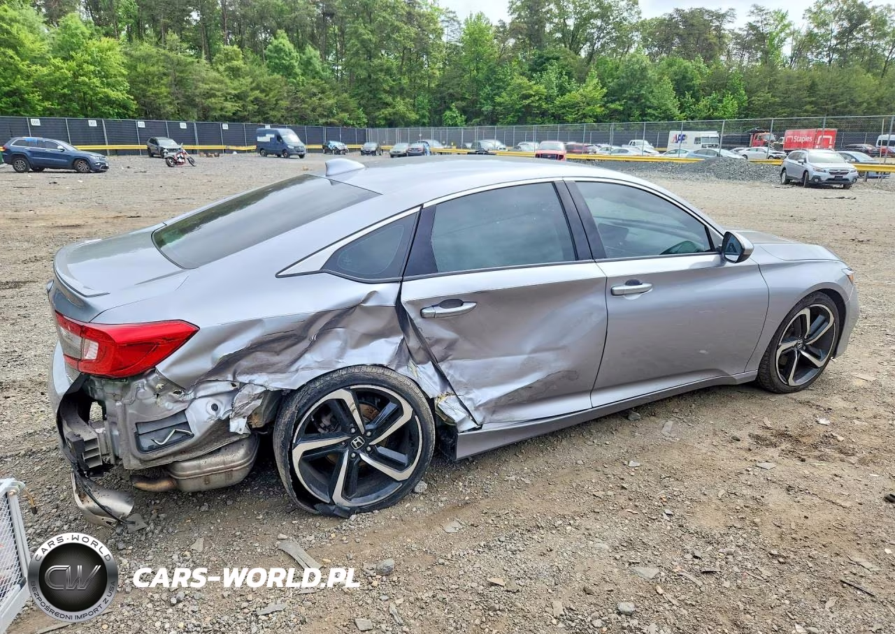 2018 Honda Accord Sport VIN:1HGCV1F30JA161659 - 3