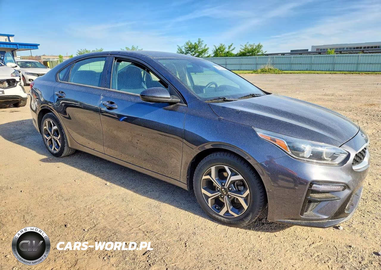 2019 Kia Forte Lxs VIN:3KPF24AD2KE092610 - 4