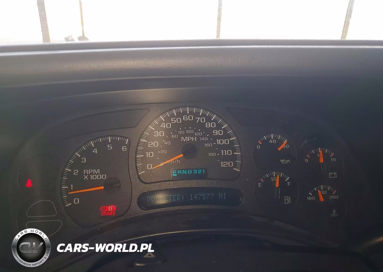 2004 Chevrolet Tahoe K1500 VIN:1GNEK13T44R294894 - 9