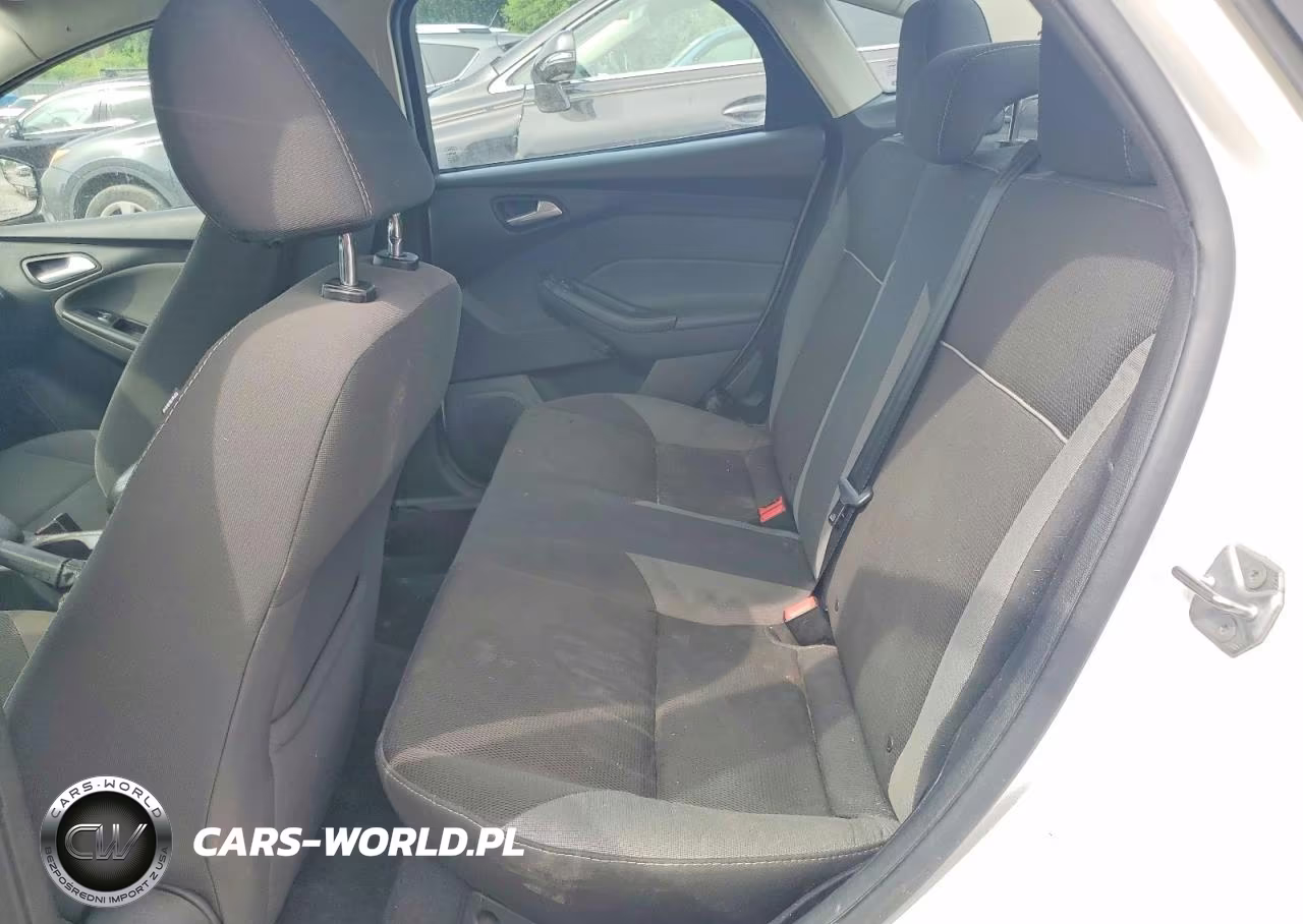 2014 Ford Focus Se VIN:1FADP3F23EL130986 - 10