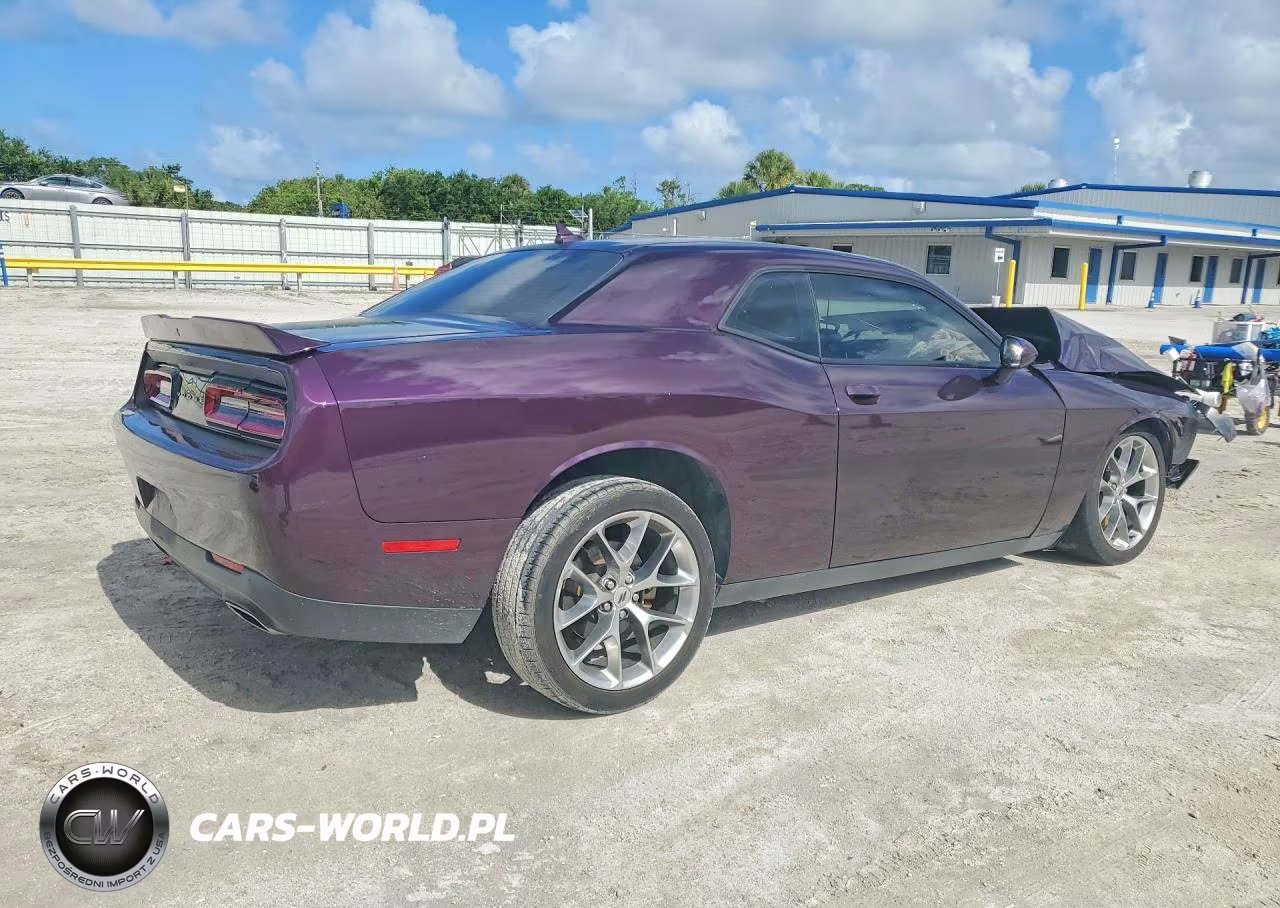 2021 Dodge Challenger Sxt VIN:2C3CDZAG0MH645173 - 3