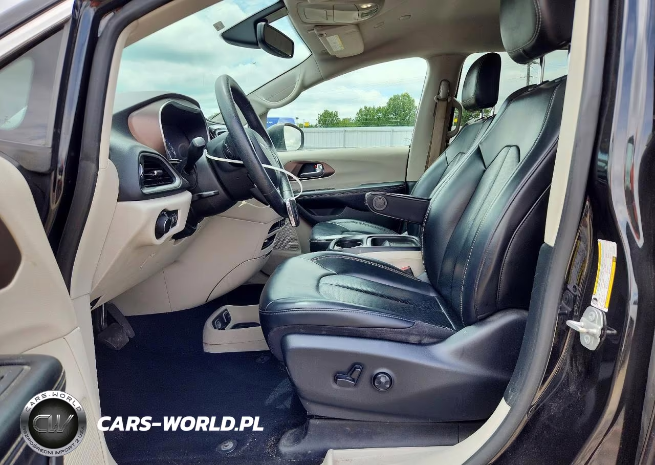 2020 Chrysler Voyager Lxi VIN:2C4RC1DG6LR265298 - 7