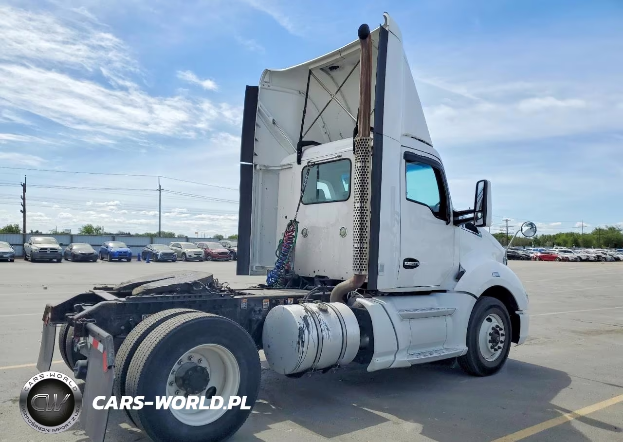 2014 Kenworth Construction T680 VIN:1XKYA48XXEJ402624 - 4