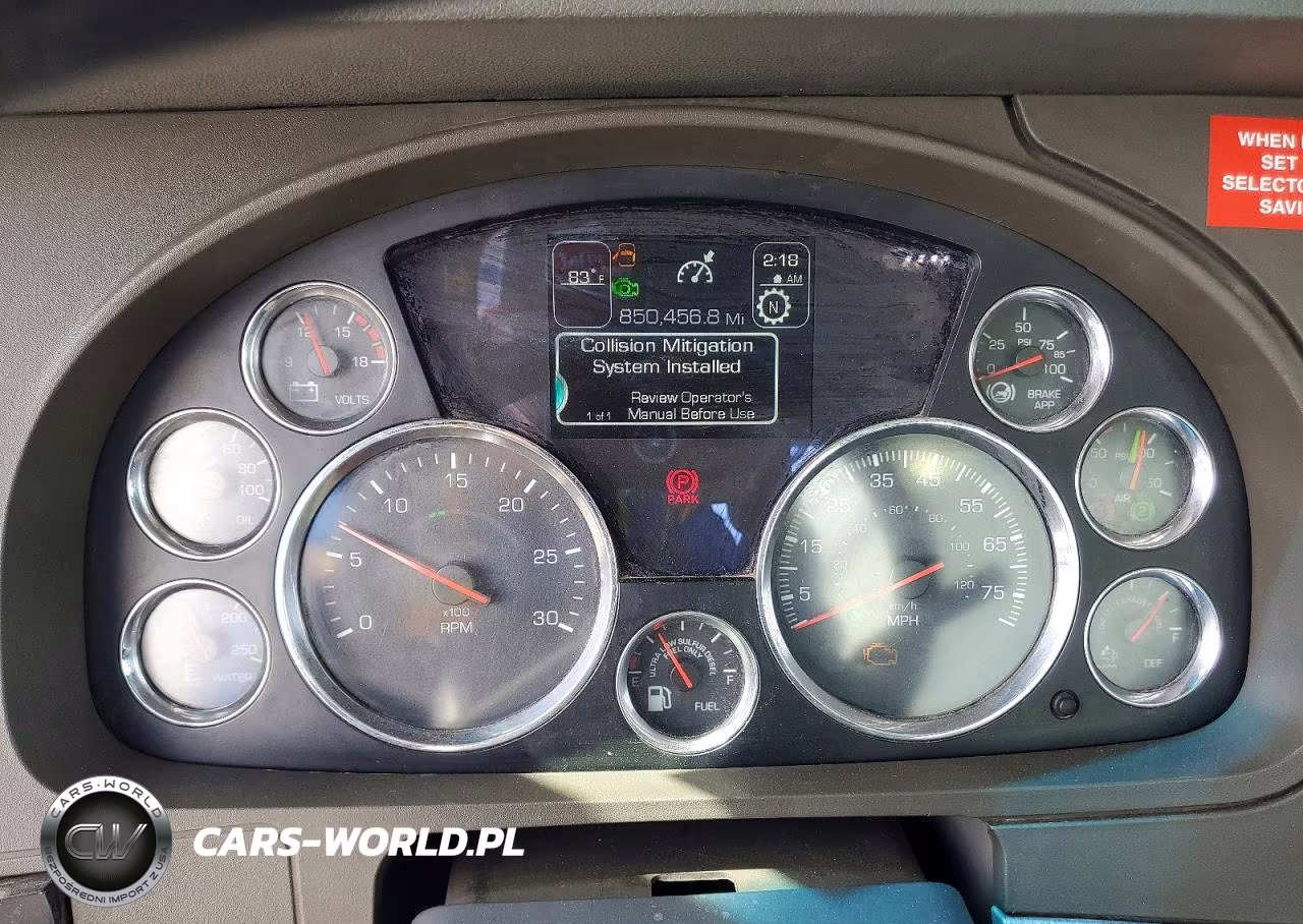2014 Kenworth Construction T680 VIN:1XKYA48XXEJ402624 - 8