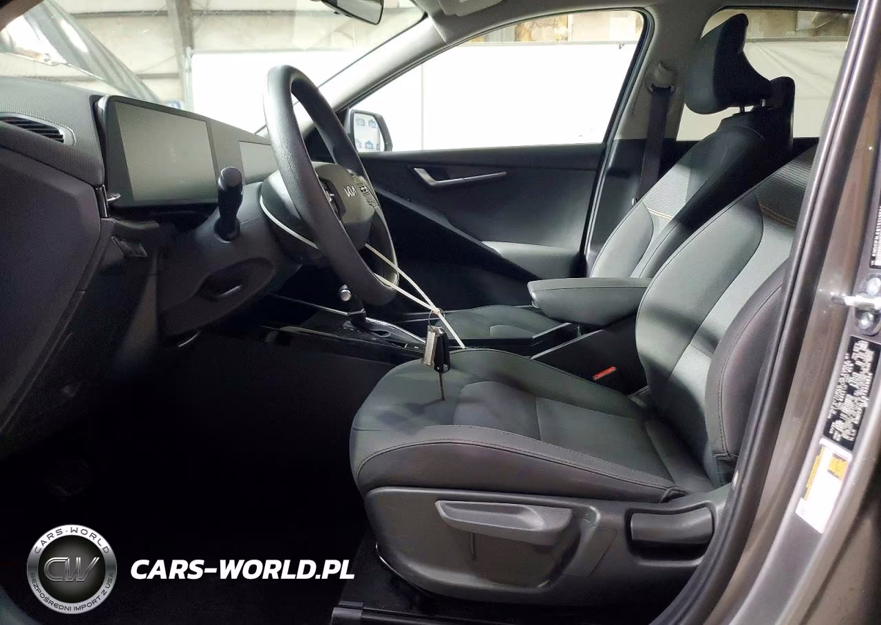 2026 Kia Niro Lx VIN:KNDCP3LE8T5319834 - 7