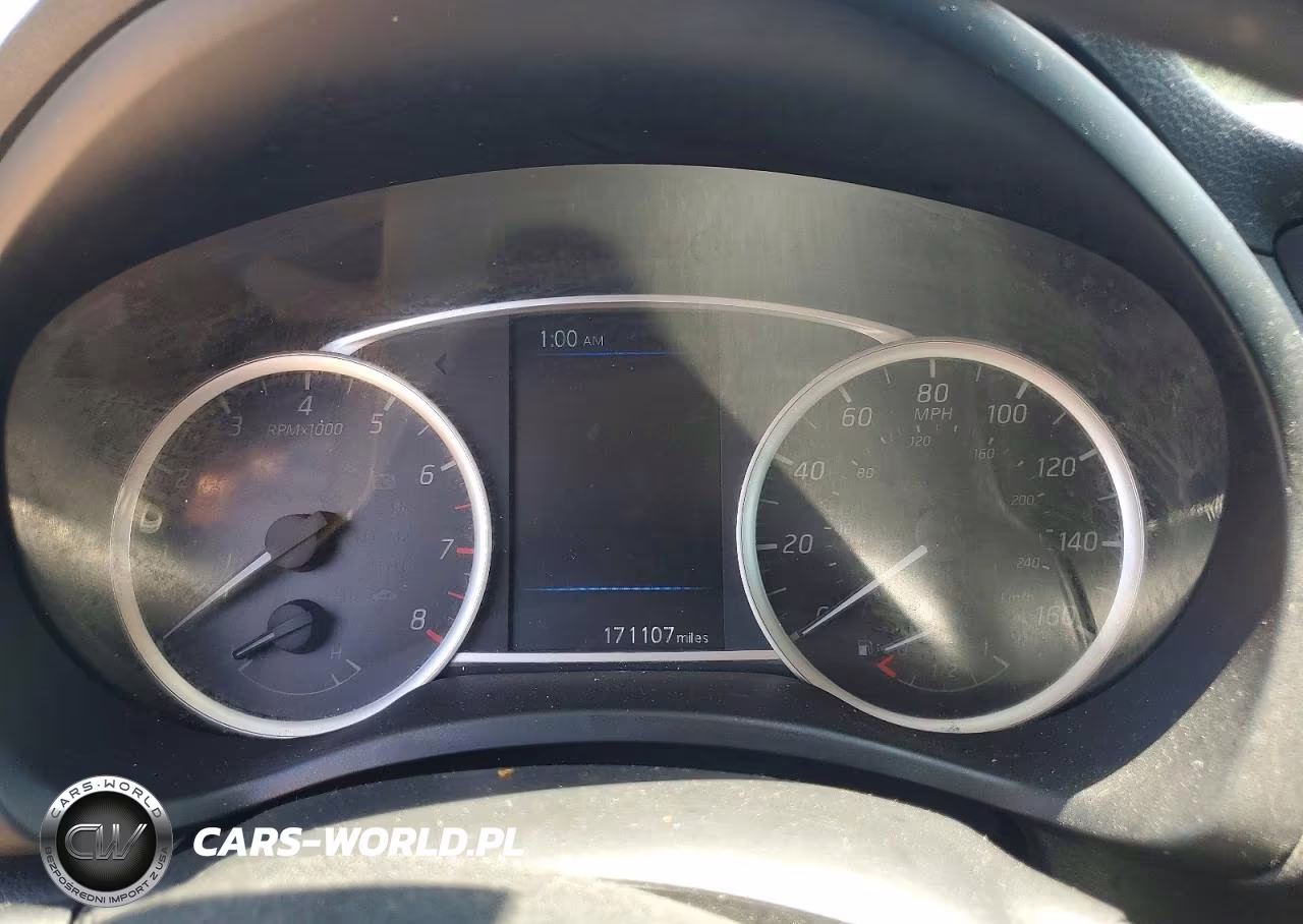 2019 Nissan Sentra S VIN:3N1AB7AP8KY321198 - 9