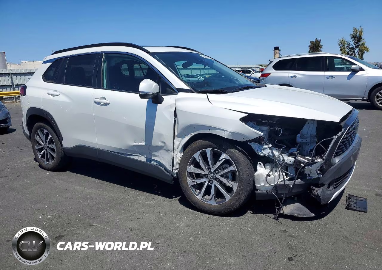 2022 Toyota Corolla Cross Xle VIN:7MUDAAAG6NV030713 - 4