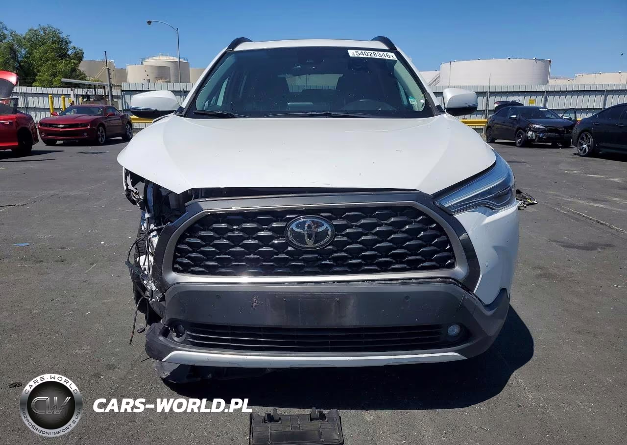 2022 Toyota Corolla Cross Xle VIN:7MUDAAAG6NV030713 - 5