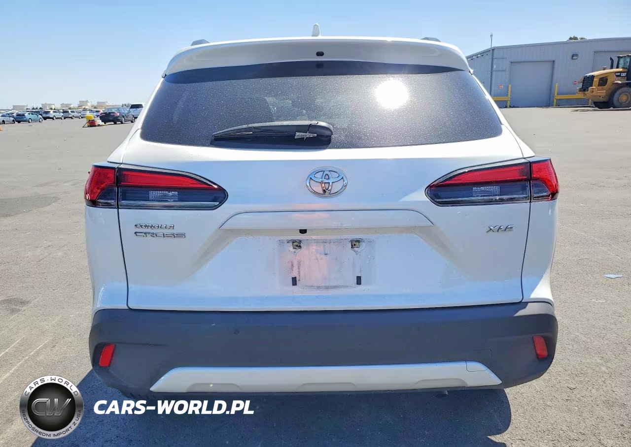 2022 Toyota Corolla Cross Xle VIN:7MUDAAAG6NV030713 - 6