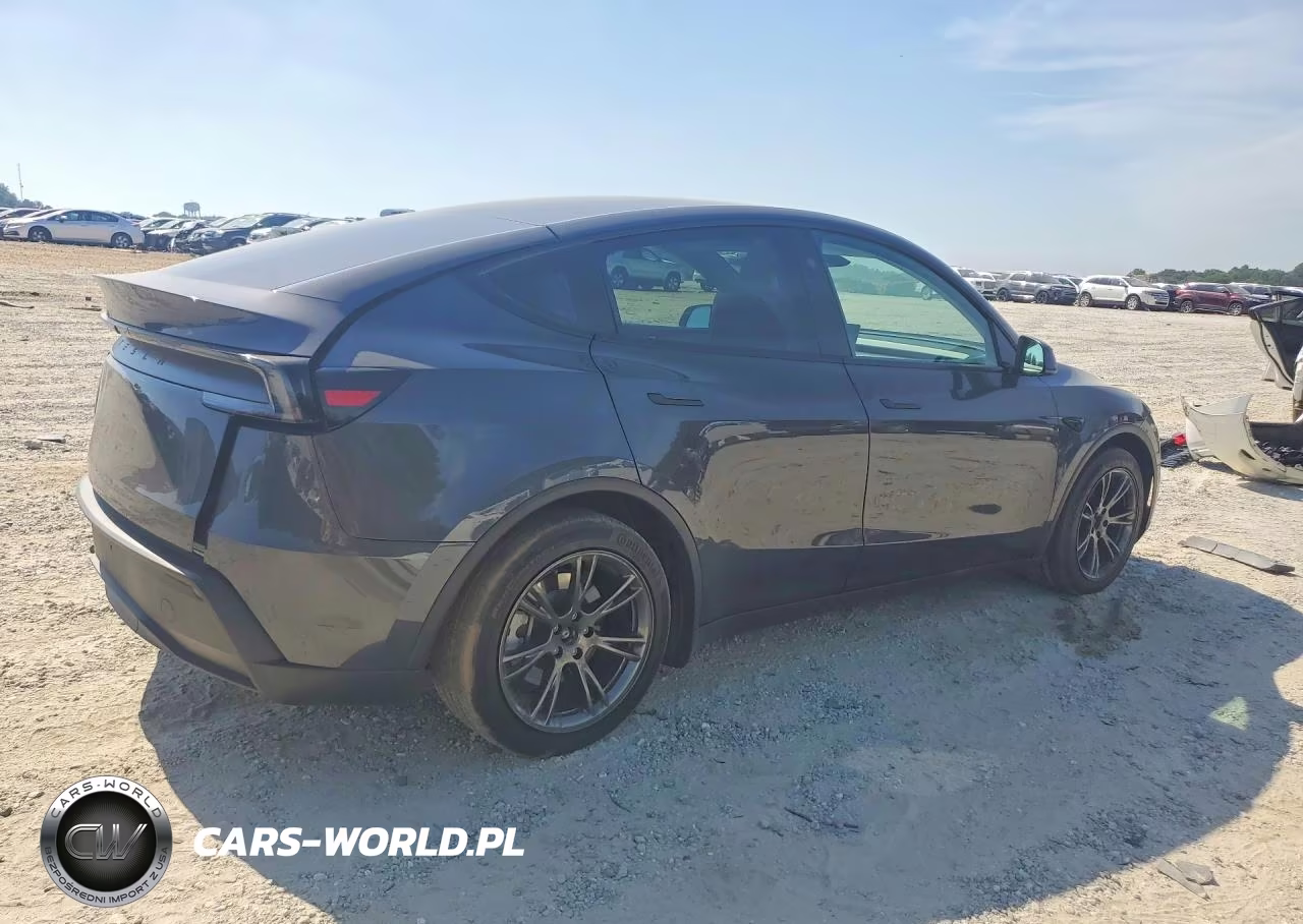 2026 Tesla Model Y VIN:7SAYGDED2TA593724 - 3