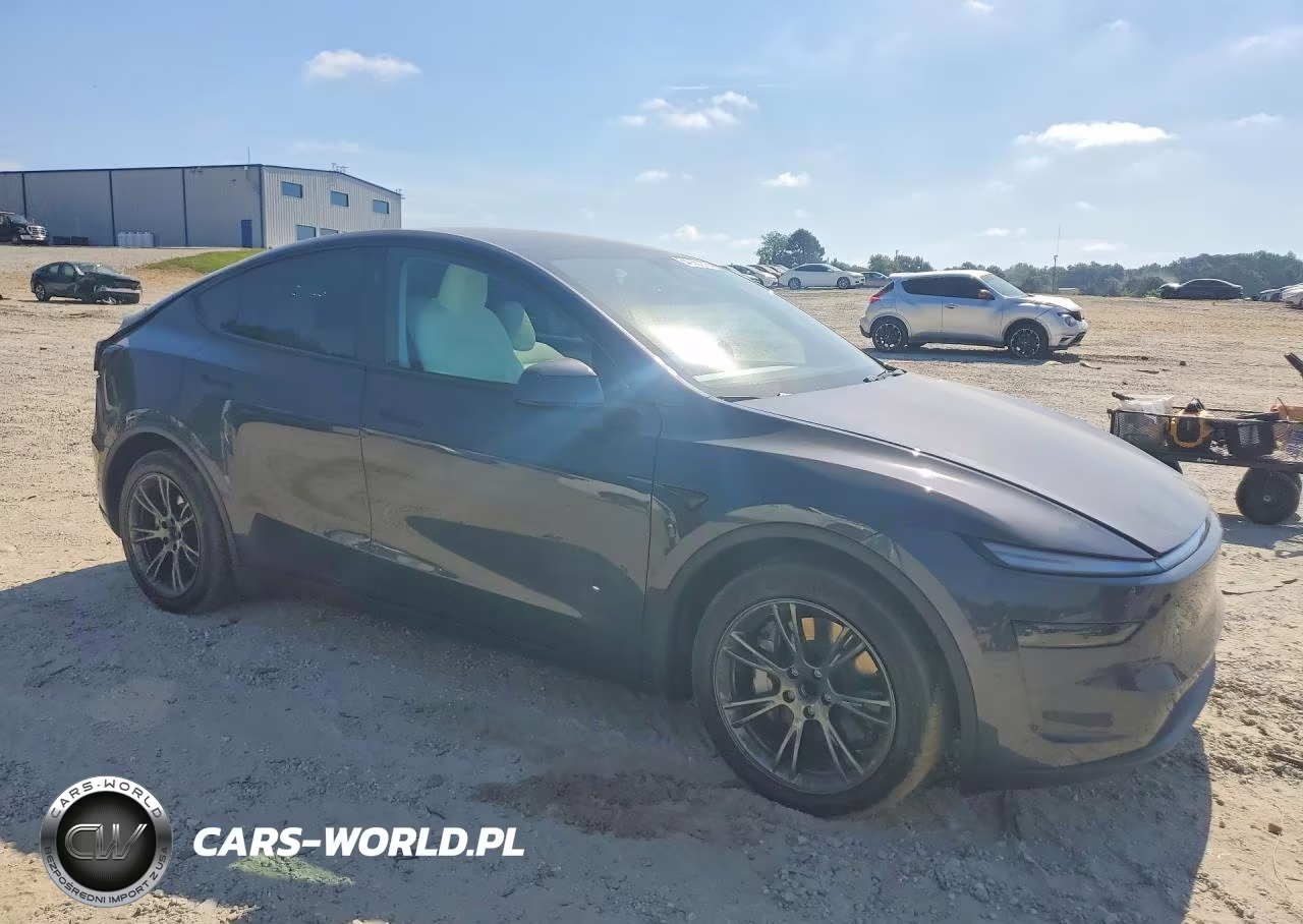 2026 Tesla Model Y VIN:7SAYGDED2TA593724 - 4
