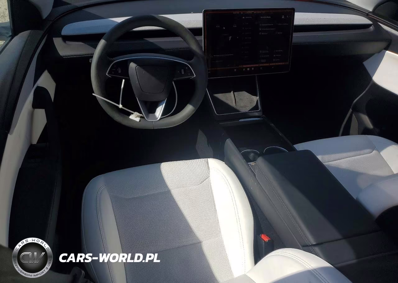 2026 Tesla Model Y VIN:7SAYGDED2TA593724 - 8