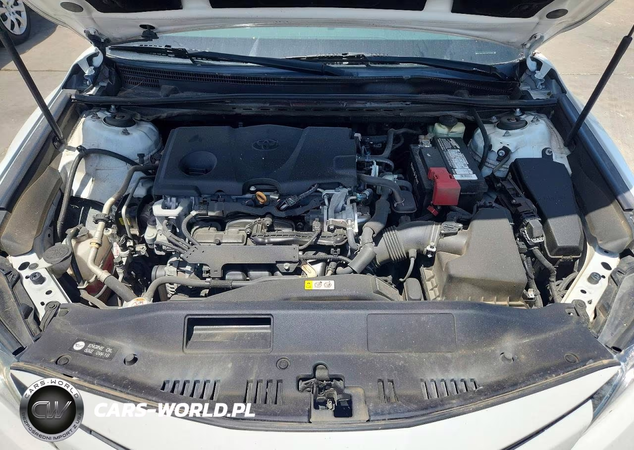 2018 Toyota Camry Le VIN:4T1B11HK1JU070761 - 11