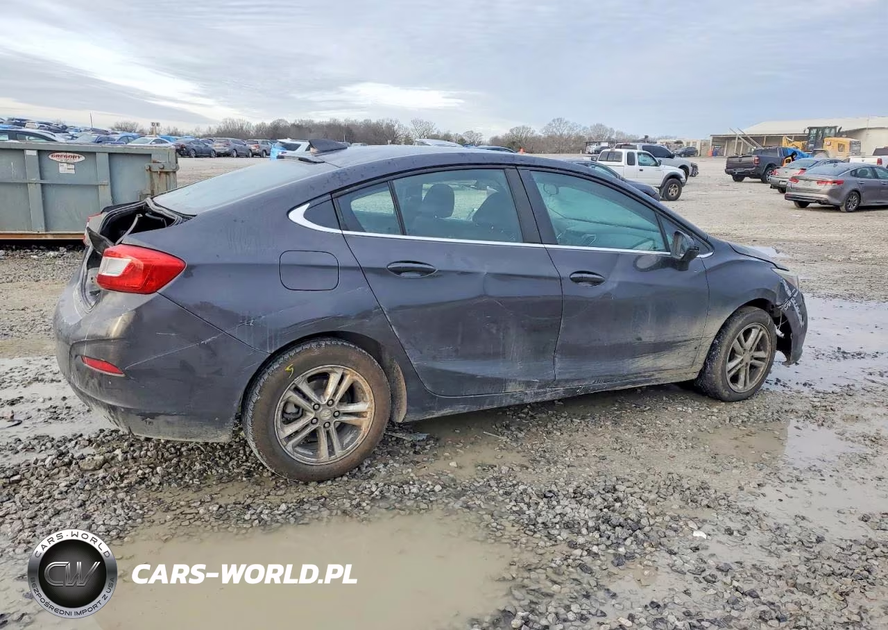 2017 Chevrolet Cruze Lt VIN:1G1BE5SMXH7228218 - 3