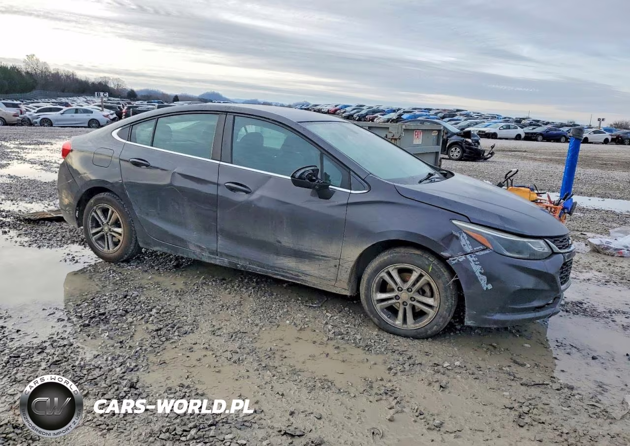 2017 Chevrolet Cruze Lt VIN:1G1BE5SMXH7228218 - 4