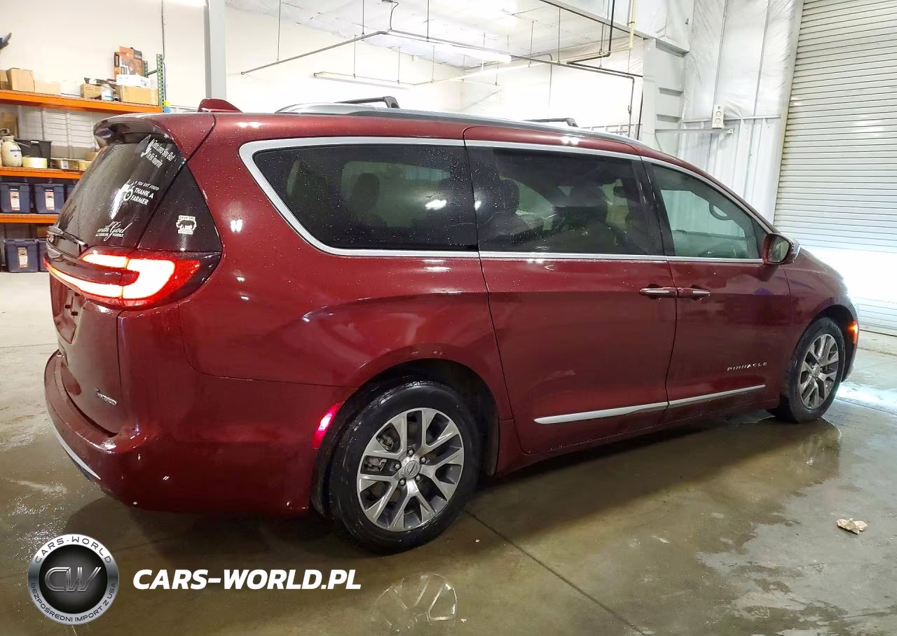 2021 Chrysler Pacifica Hybrid Pinnacle VIN:2C4RC1N71MR567081 - 3