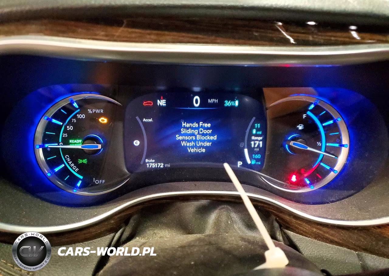 2021 Chrysler Pacifica Hybrid Pinnacle VIN:2C4RC1N71MR567081 - 9
