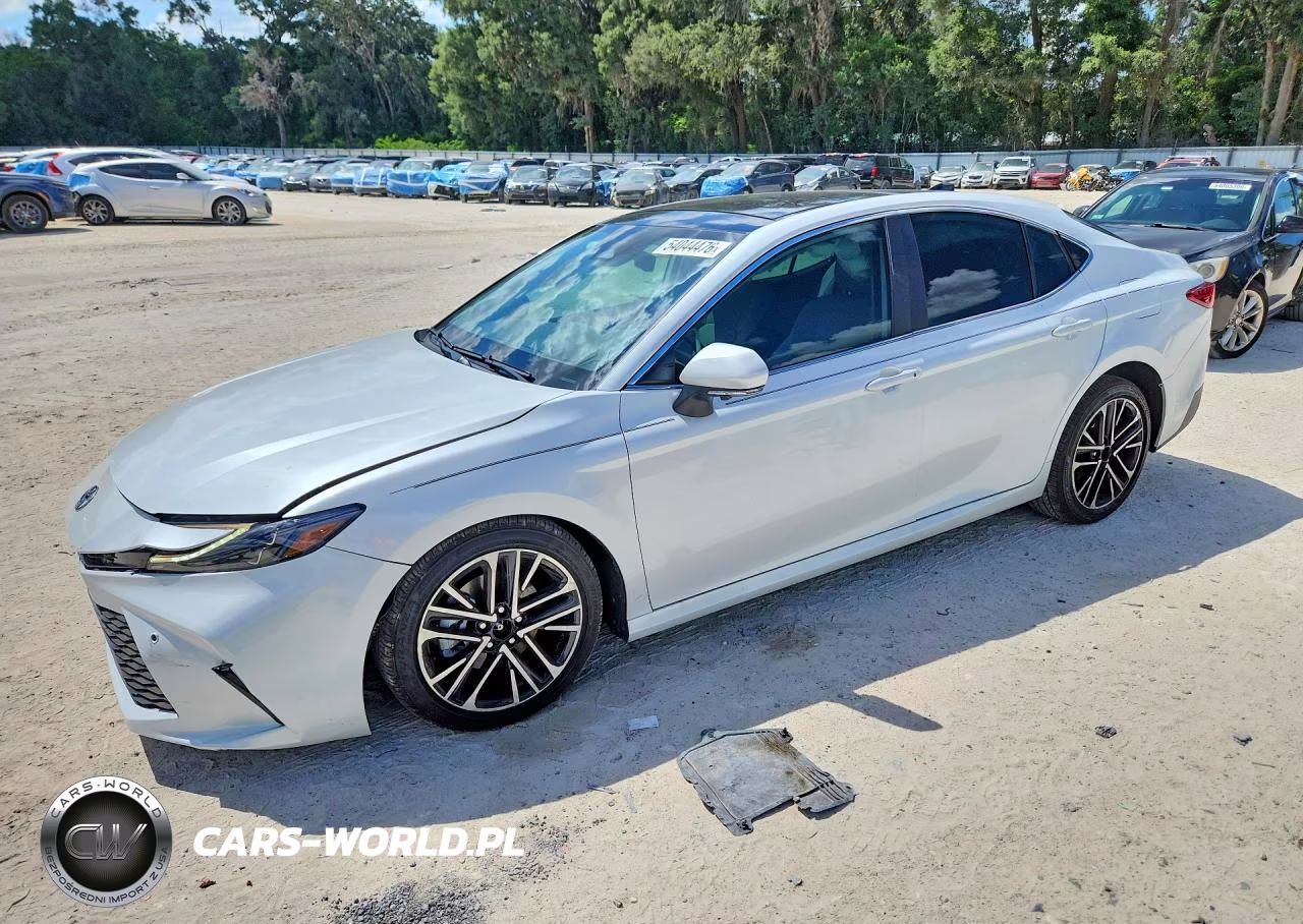 2025 Toyota Camry Xle – zdjęcie 1 z 12