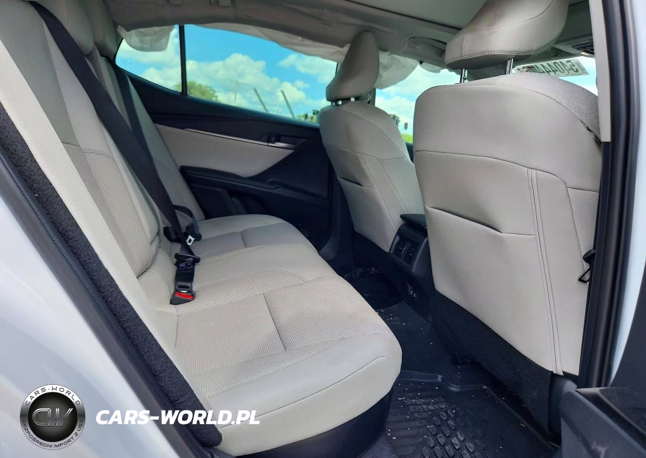 2025 Toyota Camry Xle VIN:4T1DAACK7SU631501 - 10
