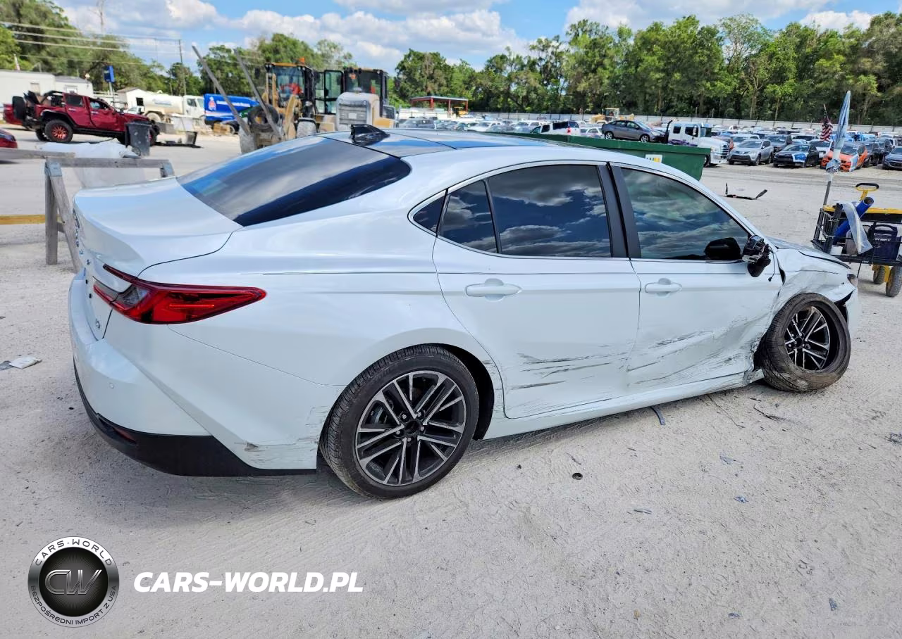 2025 Toyota Camry Xle VIN:4T1DAACK7SU631501 - 3