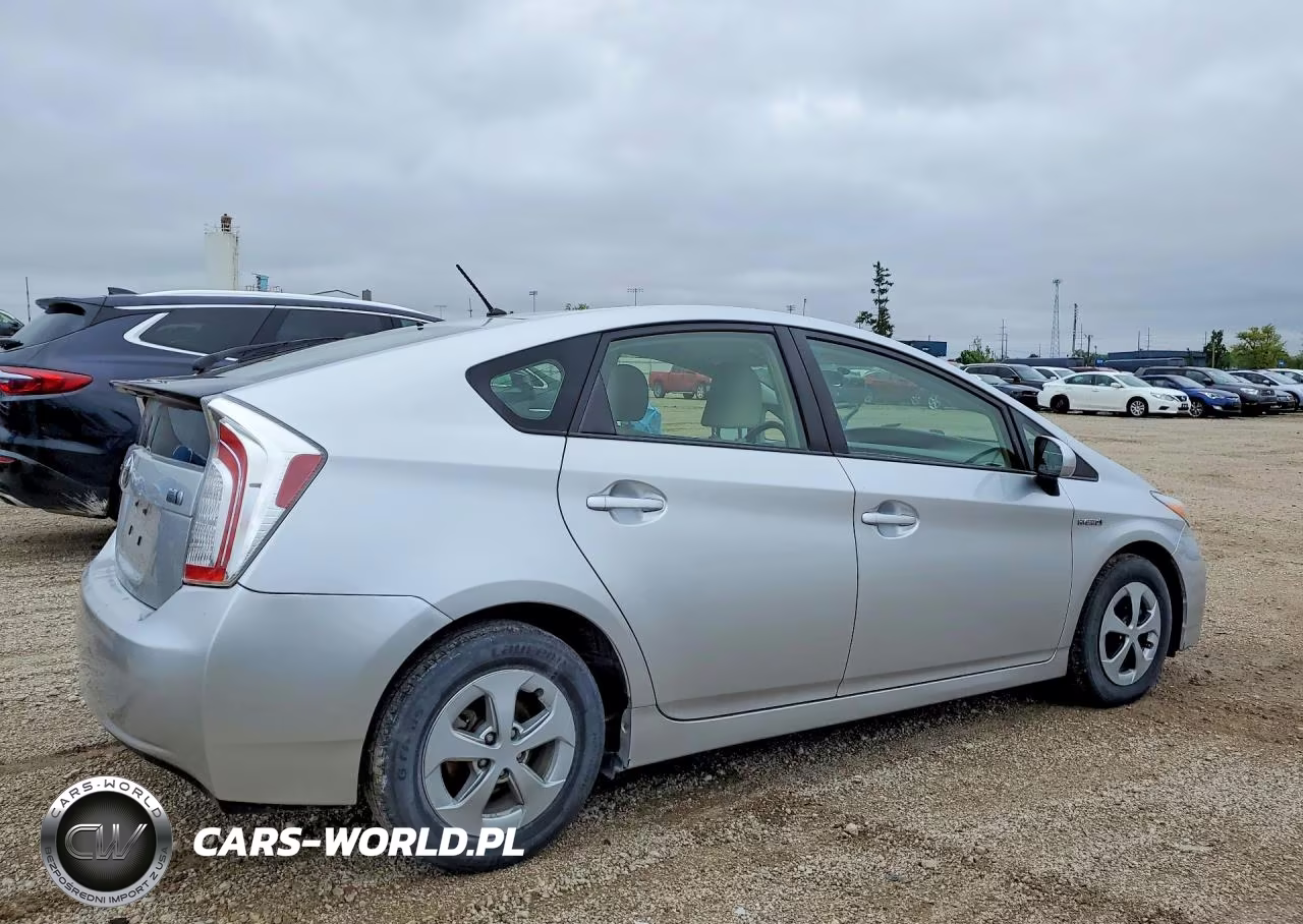 2012 Toyota Prius Two VIN:JTDKN3DUXC5389830 - 3